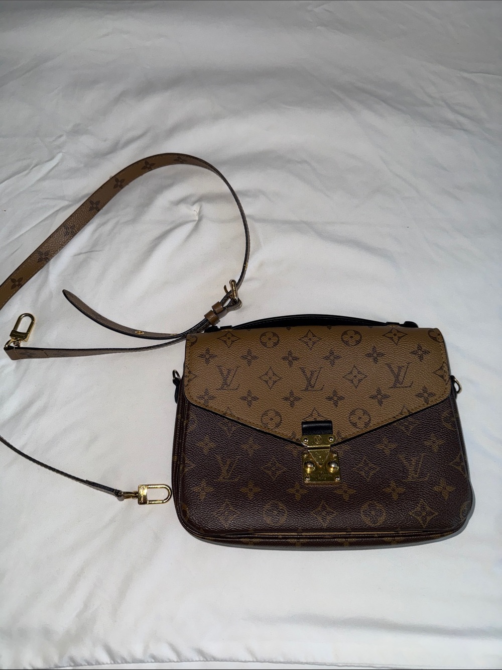 Louis Vuitton Pochette Metis Two Toned